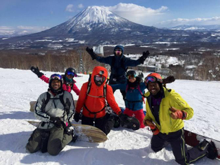 Illustration for article titled Black Skiers and Snowboarders Hit the Slopes in Japan at the 2016 Japow! Powder Party